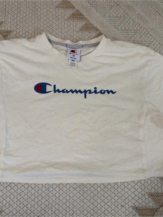 Champion Tops - Women’s Champion Crop Top Size XS